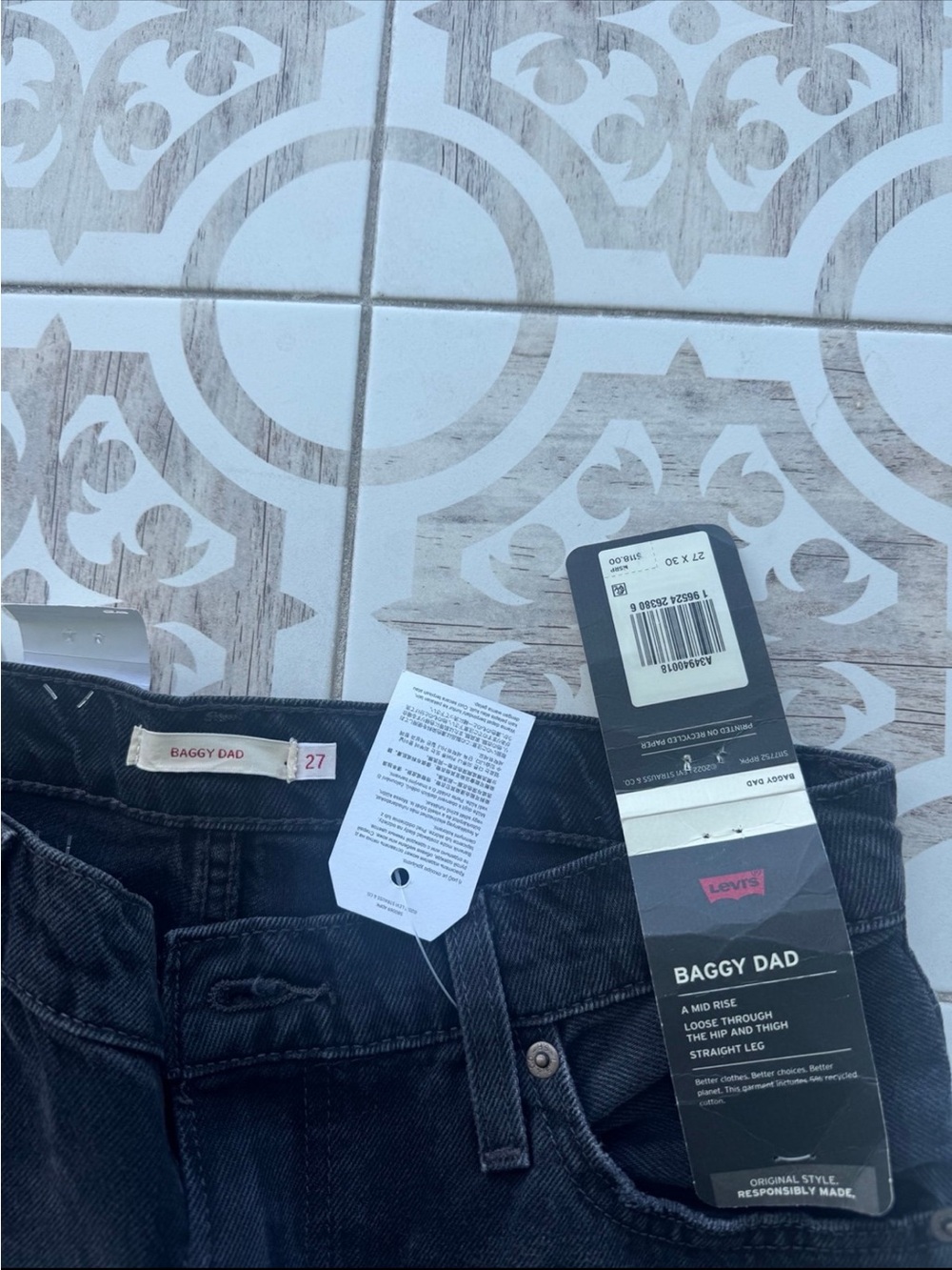Levi’s black ripped baggy dad jeans 27 NWT - Picture 4 of 5